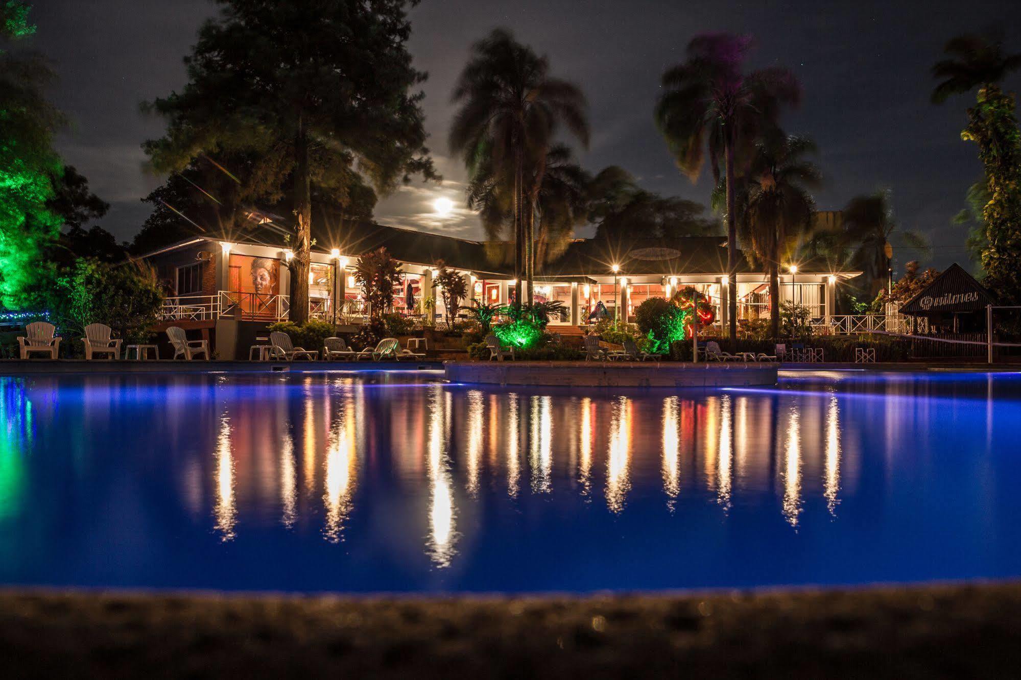 Iguazu Inn Hostel Puerto Iguazú Dış mekan fotoğraf